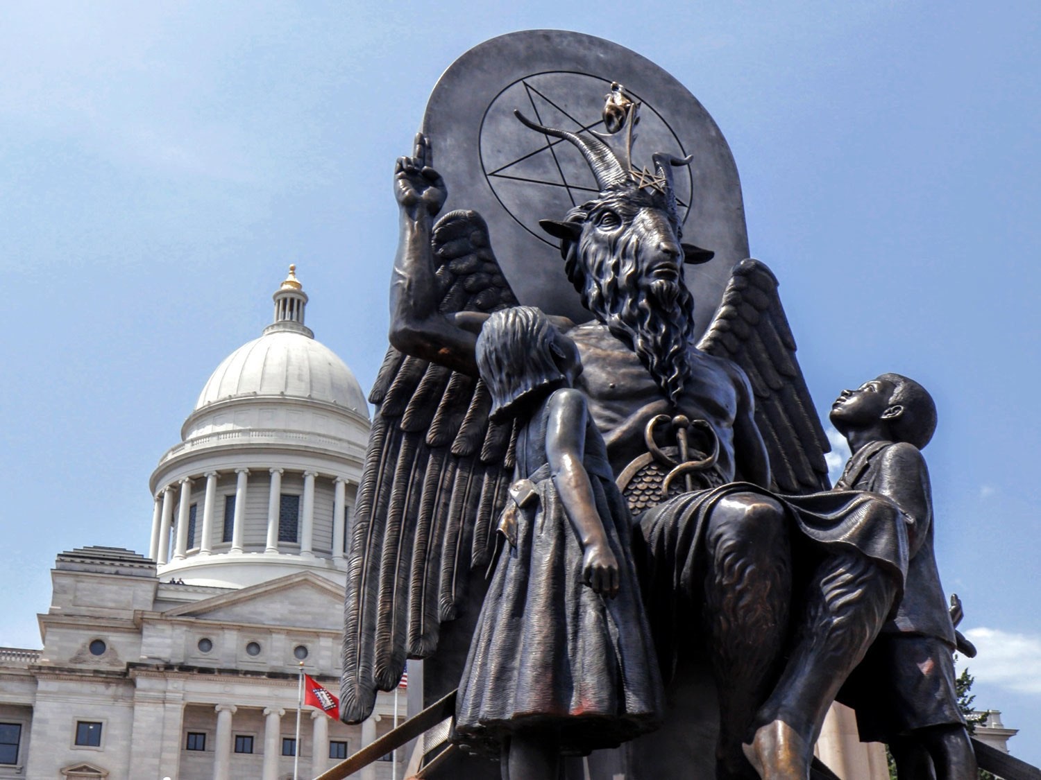 The Satanic Temple Akan Gelar Pertemuan Terbesar